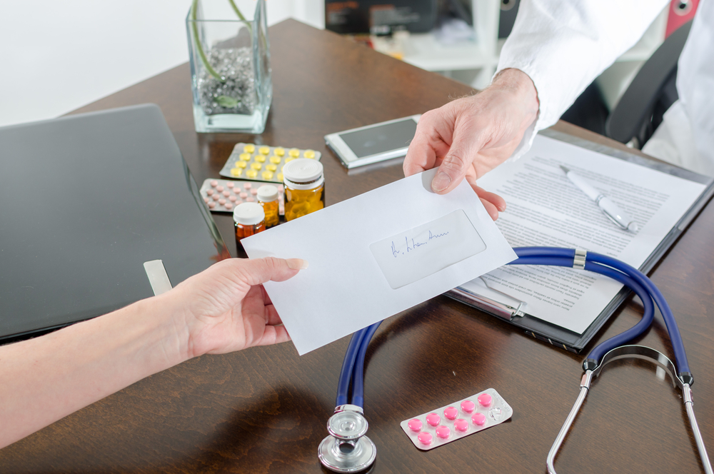 Un deuxième mois de congé de maladie aux frais des employeurs ? Mais à quel jeu joue le Ministre de la Santé ?