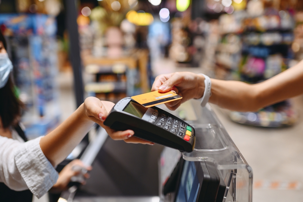 Une baisse des coûts des transactions électroniques pour les commerçants ? « Enfin, on avance ! »